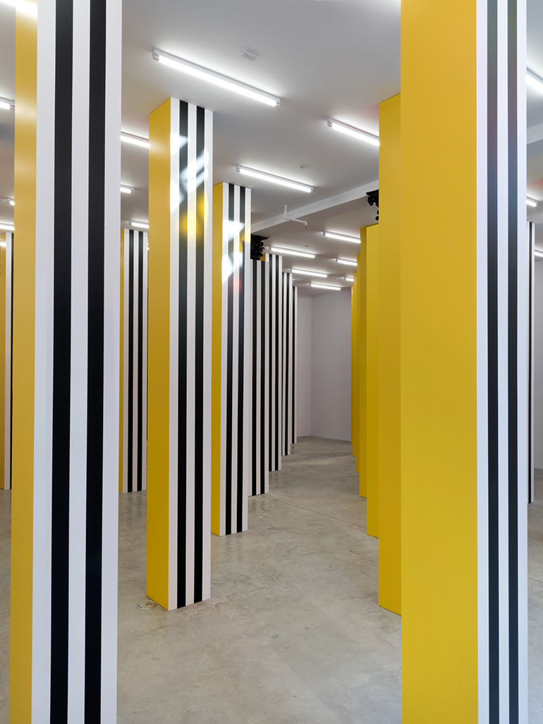 DANIEL BUREN, Observatory of light, Work in situ